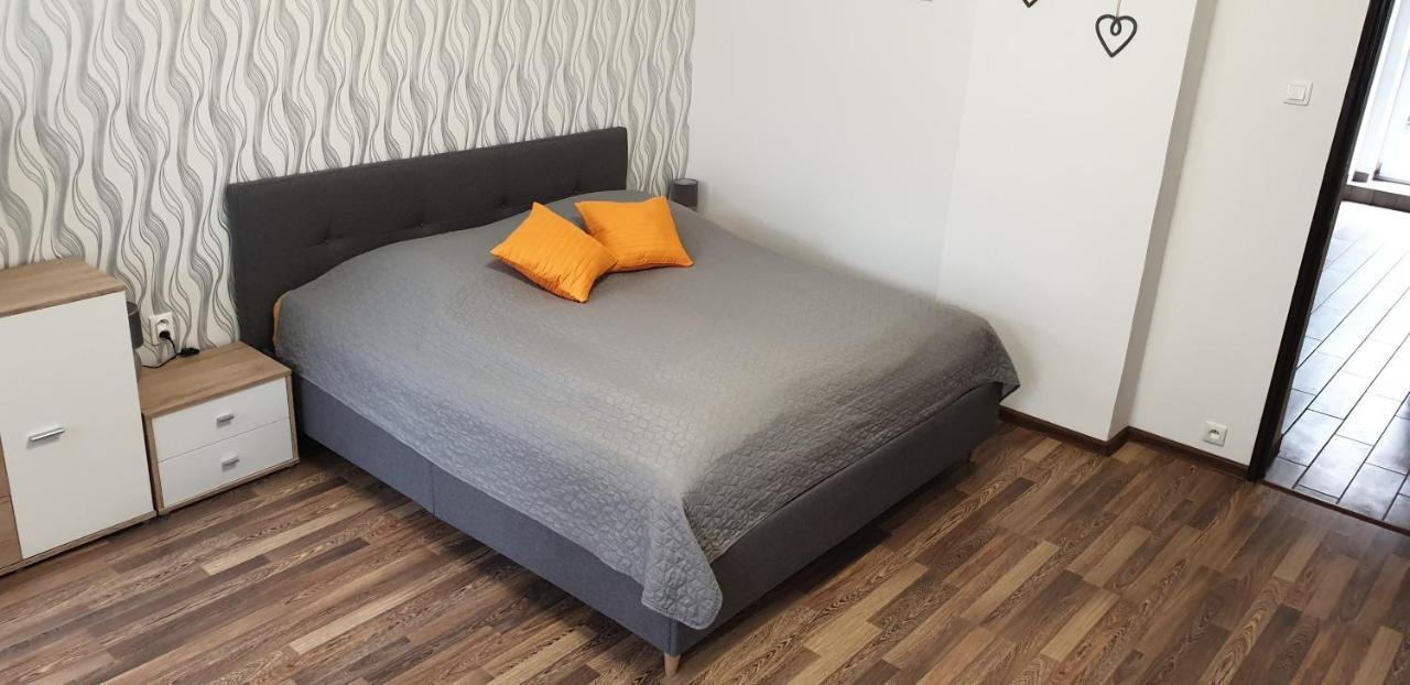 Monika'S Apartment Карловы Вары Экстерьер фото